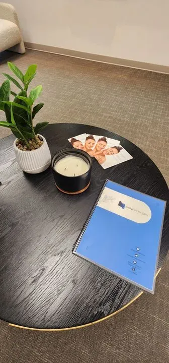 https://cdn.salonspotlight.com/photos/AlTqDRGucV7quRzZOnrJ/cf88df01-da2c-46a0-83f9-d28947962ad2_720x720