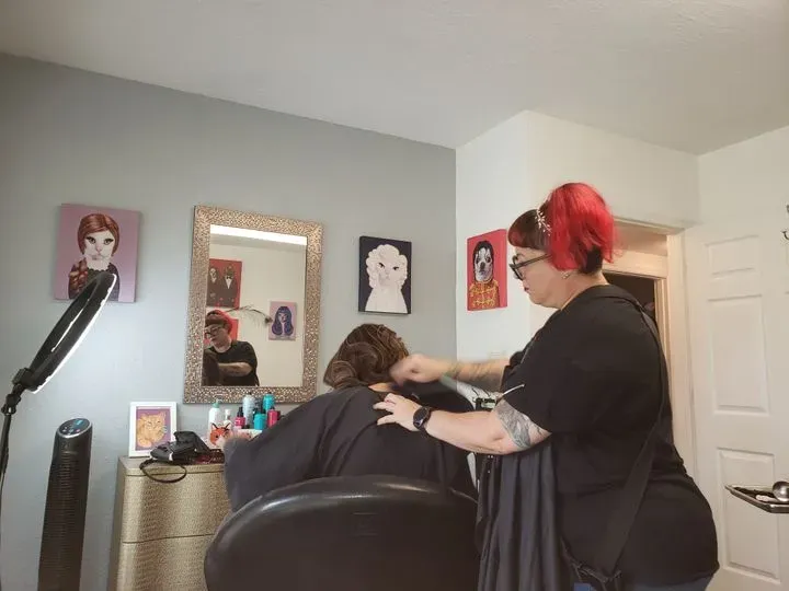 https://cdn.salonspotlight.com/photos/AlcysmNerbkqveVnycrs/1f9cc9f7-d571-4eb4-9d84-9c4174c3a3b2_720x720