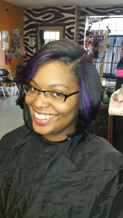https://cdn.salonspotlight.com/photos/AndOd0ppO96DL4wZxmRx/0bca69a7-0855-4b46-93f1-ad7df5c2f0e6_720x720