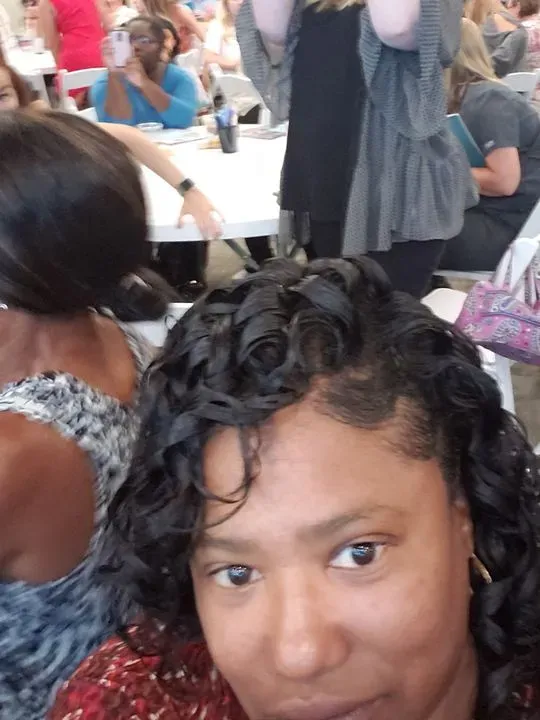 https://cdn.salonspotlight.com/photos/Apv1SDQPrme1zqKXfKx8/e295a984-19c9-44ac-b3c1-aff8502c6b90_720x720
