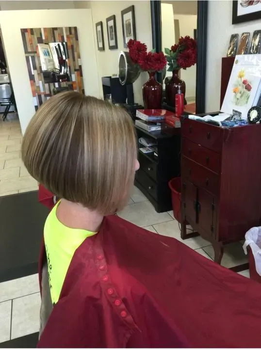 https://cdn.salonspotlight.com/photos/AqwhW4svlmqXNYJVrVG2/7e591157-2020-4a87-b007-577ddf67750b_720x720