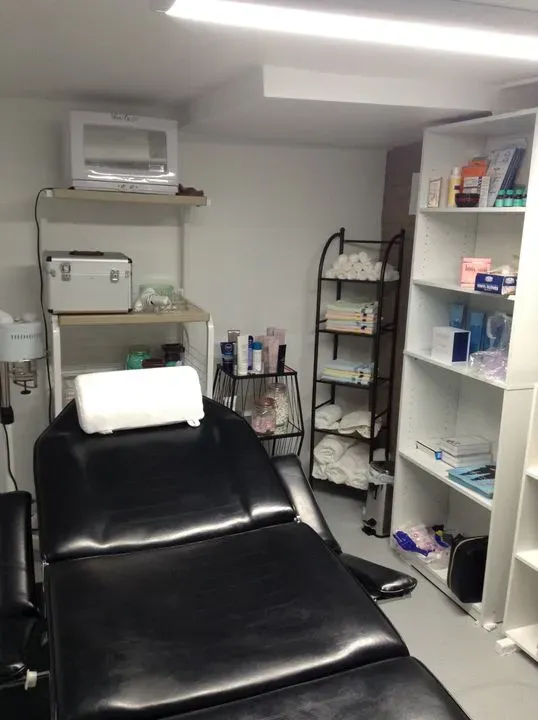 https://cdn.salonspotlight.com/photos/Avtk2BHSfnTI9CQ2QVi3/2d0595ba-aaf6-4729-bb8d-1855edb377c7_720x720