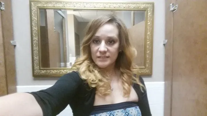 https://cdn.salonspotlight.com/photos/AwTn13lPGnwlTqDv9exj/9f0c6eb8-d52f-47eb-9e42-77b21f4144bc_720x720