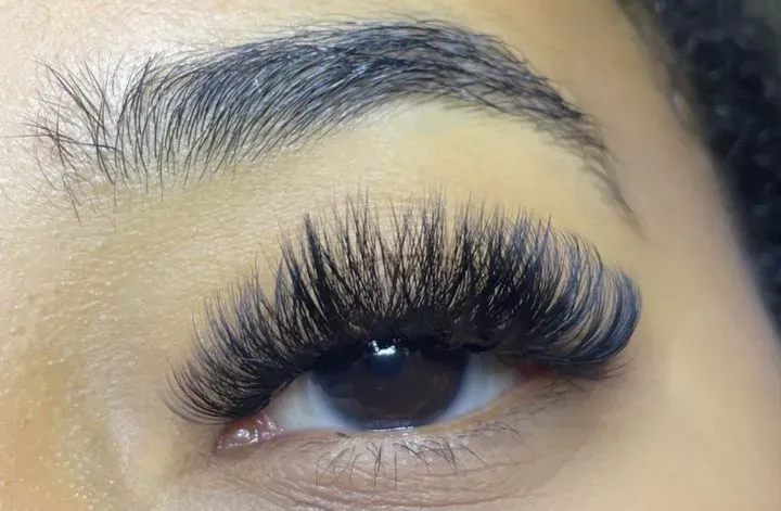 https://cdn.salonspotlight.com/photos/AybQ1QsBWSZY9T7bKPcg/57faaef4-f1ba-4ee4-b5e3-bfd3b9276710_720x720