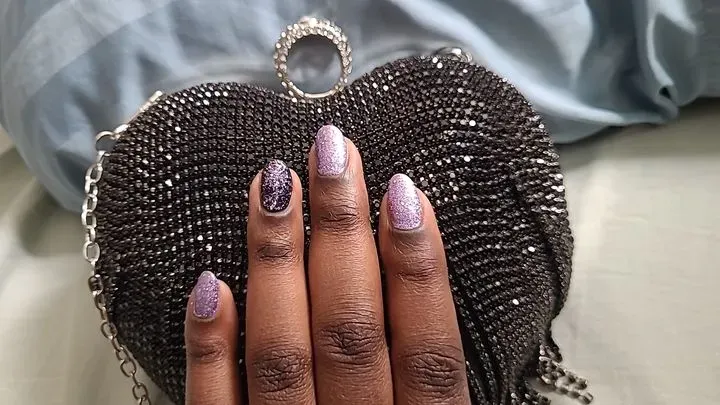 https://cdn.salonspotlight.com/photos/AzBcTymRe3sTN5XMHdZJ/681eccfb-6b7e-4ea6-b9e2-4e7602cc26f8_720x720