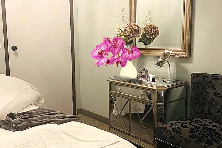 https://cdn.salonspotlight.com/photos/B0aihSTZr3NHNOli5Giz/c5442782-2d1e-461a-be90-184847facd33_720x720