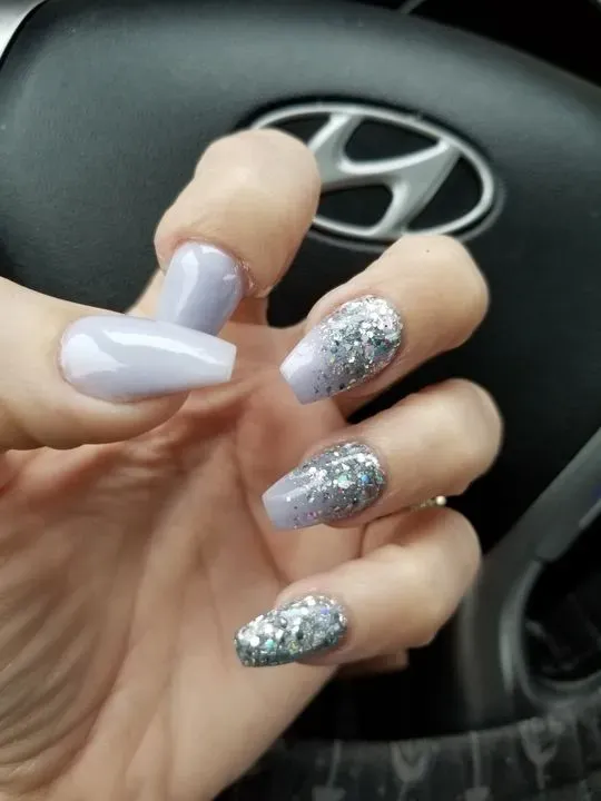 https://cdn.salonspotlight.com/photos/B3oFzGx3hgHRQiK209cW/a313f806-b7fe-4c36-bfdd-04818664683b_720x720