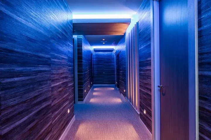 https://cdn.salonspotlight.com/photos/B7T5DJb0S6OoF6mYObzX/8af12791-4b5f-4940-ad32-2b0b5d7042d5_720x720