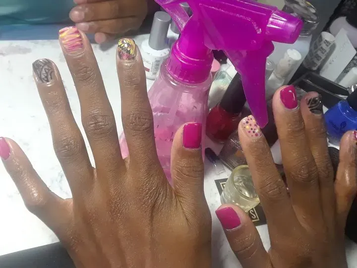 https://cdn.salonspotlight.com/photos/B8S4F3kwJ7GANQTagt1y/2e4ec458-349e-449d-83fc-f456e200eb24_720x720