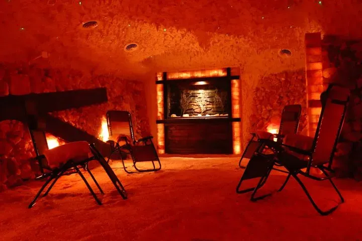 https://cdn.salonspotlight.com/photos/B9MR2VRIvUwNLzqAb13S/f62e830c-b28f-43b7-9ffa-1d96fe3a5db1_720x720