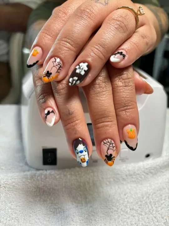 https://cdn.salonspotlight.com/photos/BARXV9D8gjE68m0oGiGr/2535c41d-6afd-4cd7-81c3-9167bff19ca2_720x720