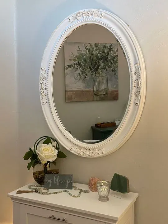 https://cdn.salonspotlight.com/photos/BBAGyZN94s8mpq1QxEWq/e61f020a-a849-471d-aa79-db315bd30a92_720x720