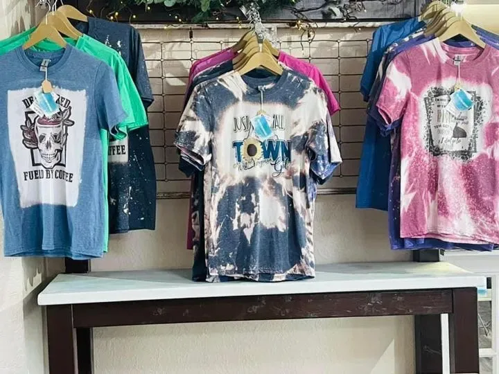 https://cdn.salonspotlight.com/photos/BCLcaQrXz92b9lPLpT4y/9f8c1b5a-fc75-46d2-bbda-23b8401da726_720x720