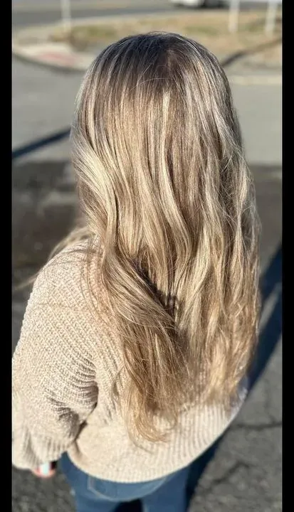 https://cdn.salonspotlight.com/photos/BCLcaQrXz92b9lPLpT4y/e70bcb4d-e585-496e-99a5-746be96f34c1_720x720