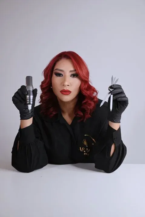 https://cdn.salonspotlight.com/photos/BChhJOZegAUg5WrGdRGH/55e79860-6356-4cb5-a7b3-118829d08e16_720x720