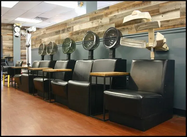 https://cdn.salonspotlight.com/photos/BD00MXZ4Y0PL75Cmsfeh/a79620e8-2816-4dfb-92f9-36888e04f5dd_720x720