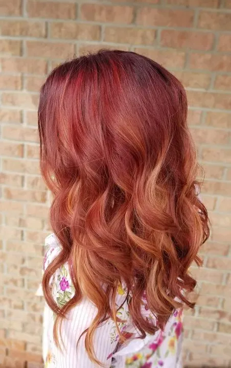 https://cdn.salonspotlight.com/photos/BHVH23YX90XxWw0hLI0a/5d6dd830-4473-42b4-8027-8de1e66ac9d6_720x720
