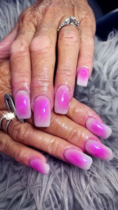 https://cdn.salonspotlight.com/photos/BQXYMm3y8Qdyp6XvnIb0/5ca28ee4-8260-48c9-9bde-04bbc97a8609_720x720