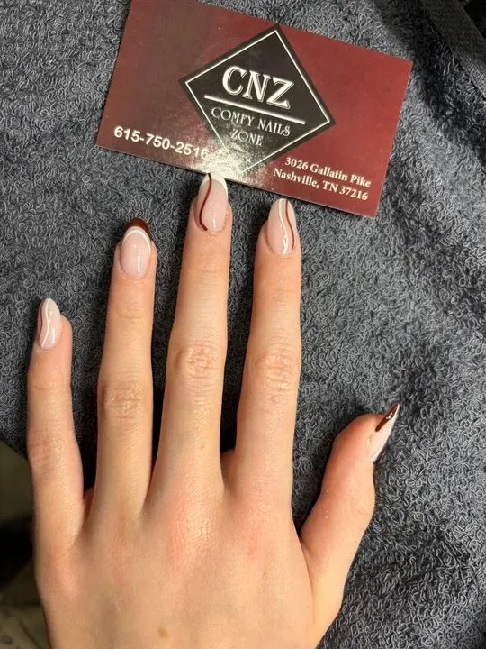 https://cdn.salonspotlight.com/photos/BXF32pZ35vLGwBBY1ROY/eb5c6faa-e144-4a8b-bc60-2b15a62f55bc_720x720