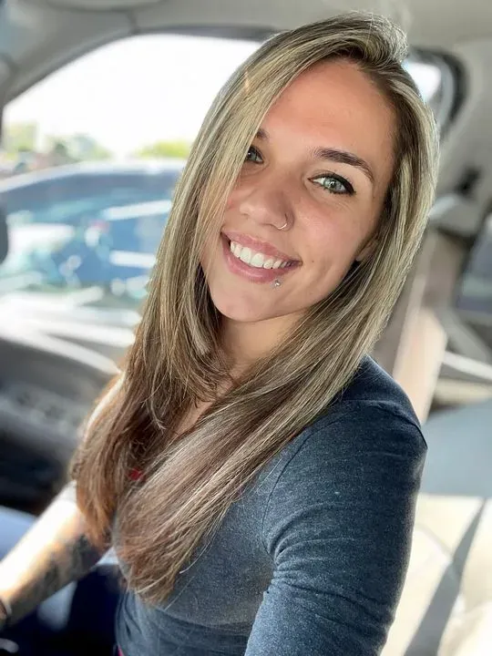 https://cdn.salonspotlight.com/photos/BZQdDR8E8XpMLbePXpVT/17be2fd2-ee3c-4dc9-9cf8-34240aecd0ba_720x720