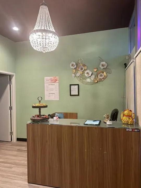 https://cdn.salonspotlight.com/photos/BcO9PkcsRu8i0ifwBeTe/c9e73335-bd4b-47a6-8100-82839e17c2c9_720x720