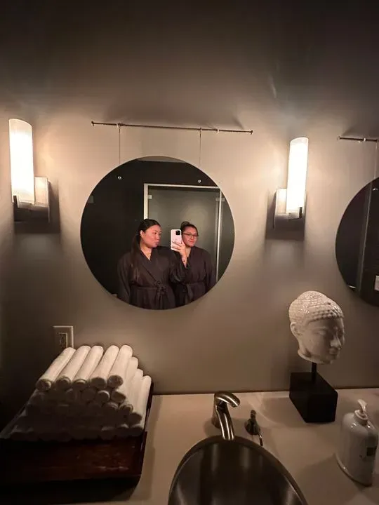 https://cdn.salonspotlight.com/photos/BdREjCYC4tTUtEIOOlR0/ebd47fd6-d3c6-429f-b4cb-cfe325534bf6_720x720