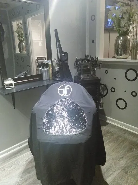 https://cdn.salonspotlight.com/photos/BeGpwiL6VlOzRsThR8uv/0ebaf018-e574-461c-a7c4-7b2b5aa6493a_720x720