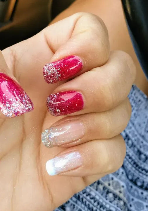 https://cdn.salonspotlight.com/photos/BeewsrIMmf6NHTdPKRO8/4d29b5d3-54a5-45b1-8c25-65b69d5d744c_720x720