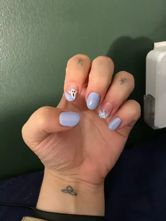 https://cdn.salonspotlight.com/photos/BgHi5lBytXNVywwoY9jC/bb4b13ba-d652-4e8e-a61e-b6c2f8ffccce_720x720
