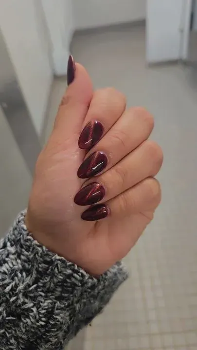 https://cdn.salonspotlight.com/photos/BgHi5lBytXNVywwoY9jC/d86f2a36-3b97-4179-8649-e542ac31010d_720x720