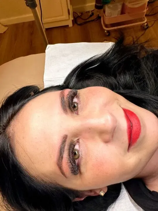 https://cdn.salonspotlight.com/photos/BgotHUSJZKM7kTslwVRI/4a178d0e-fa07-4c29-87a2-8175871bb300_720x720