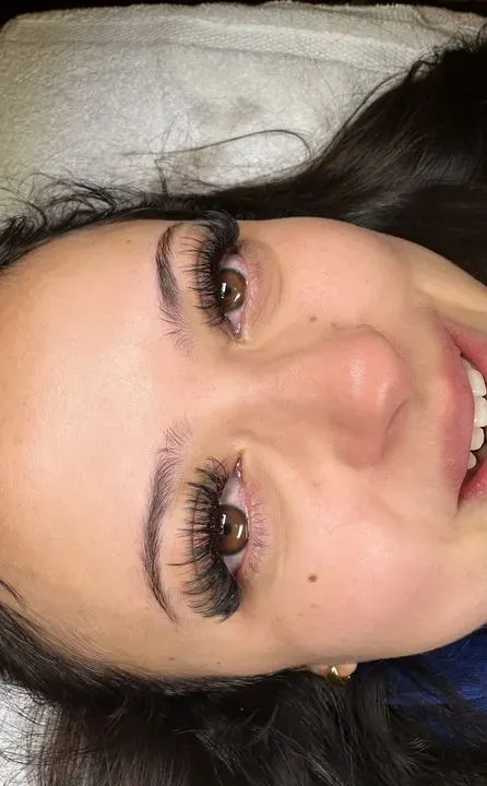 https://cdn.salonspotlight.com/photos/BgotHUSJZKM7kTslwVRI/70ece536-6246-48c0-8736-55bdf4eec82a_720x720