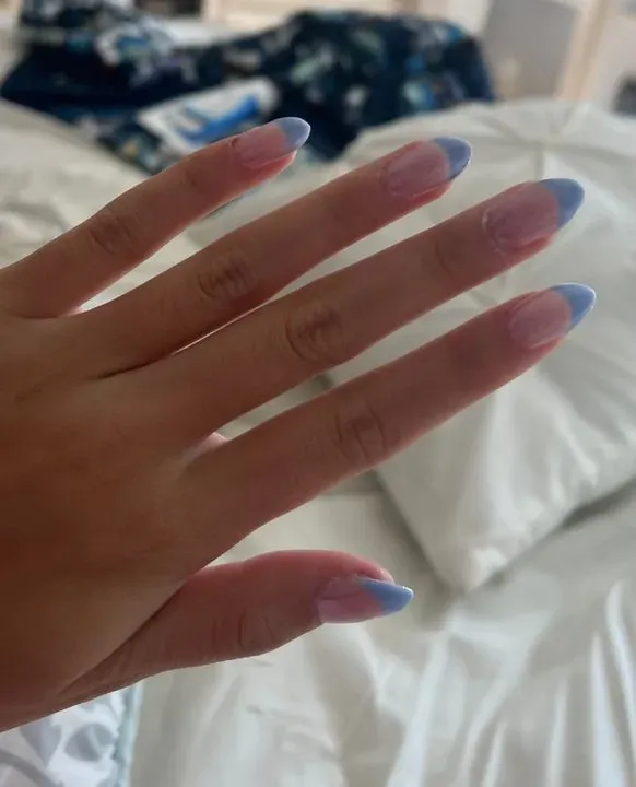 https://cdn.salonspotlight.com/photos/BinsXMGqaf6kYlKSt4eD/2f022a8e-93e7-49bd-b0ce-9c5d10dfb58e_720x720