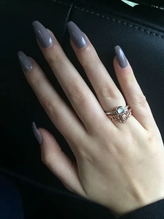 https://cdn.salonspotlight.com/photos/BinsXMGqaf6kYlKSt4eD/678a13f0-7e74-450d-873f-f2c26f323eaf_720x720
