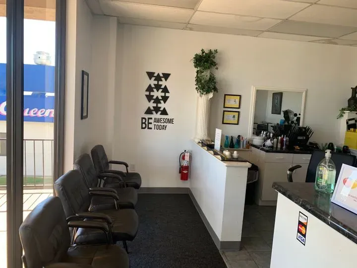 https://cdn.salonspotlight.com/photos/BjZmyWd6WtRPc4RamlFI/e3e68fcf-9c48-4e66-957e-5416b555efe0_720x720