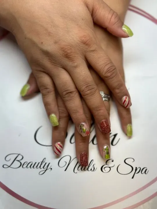 https://cdn.salonspotlight.com/photos/Bpb9bKXOtF3l8xnp2rSb/077f1be5-9adf-463c-b454-bfb0194e85b8_720x720