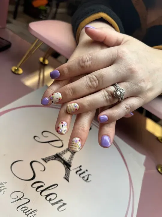 https://cdn.salonspotlight.com/photos/Bpb9bKXOtF3l8xnp2rSb/4c1dae09-81b5-4889-a390-ca1dc9aef5f0_720x720