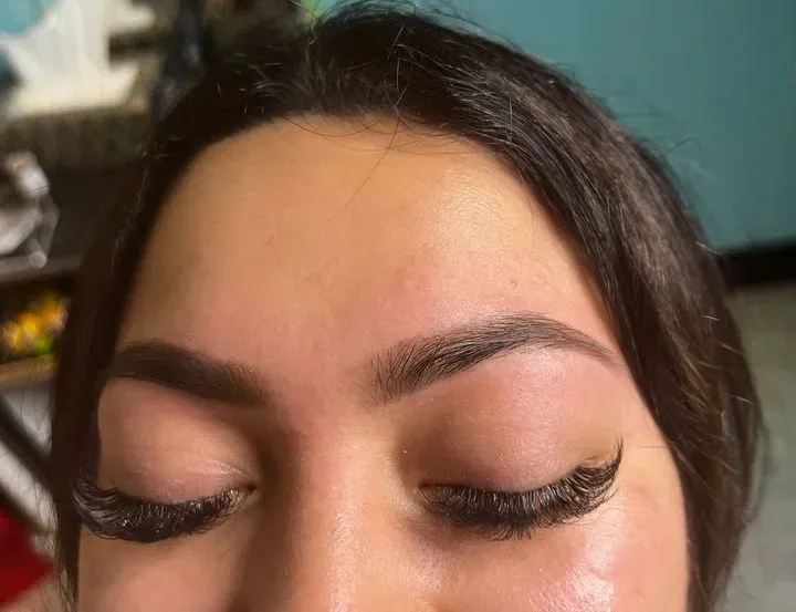 https://cdn.salonspotlight.com/photos/BuFMCoNTr0QTa7mwNcnc/0ae59ebc-1c9b-4d7b-9c05-101f58610eb0_720x720