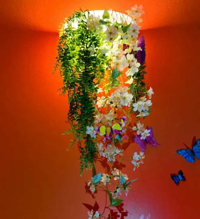 https://cdn.salonspotlight.com/photos/C2f5rZprZSeIeM4snymf/c81fdd96-aa37-45a9-bfab-a638932a643b_720x720