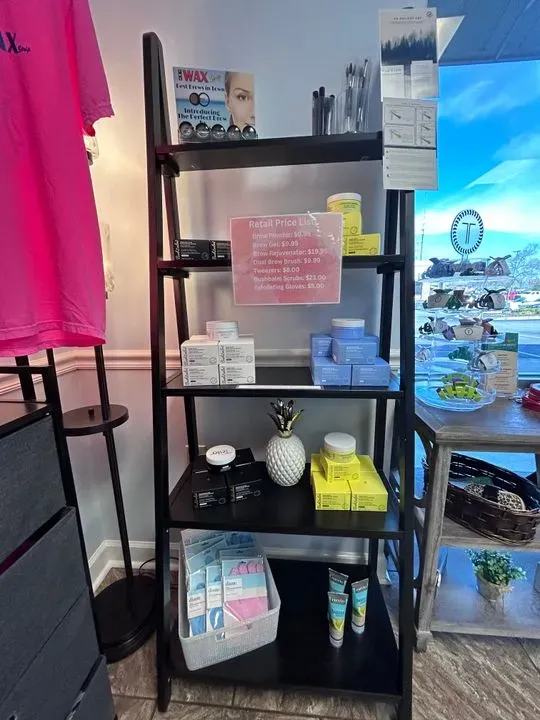 https://cdn.salonspotlight.com/photos/C9NcAaMhXY3uaZvqJuWI/77cbff29-cfc4-4994-9c51-6df05593d480_720x720
