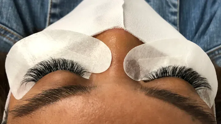 https://cdn.salonspotlight.com/photos/C9bmBBf9htmAnGgrheYD/c5654a53-9be1-4474-8f22-228f4dd59667_720x720