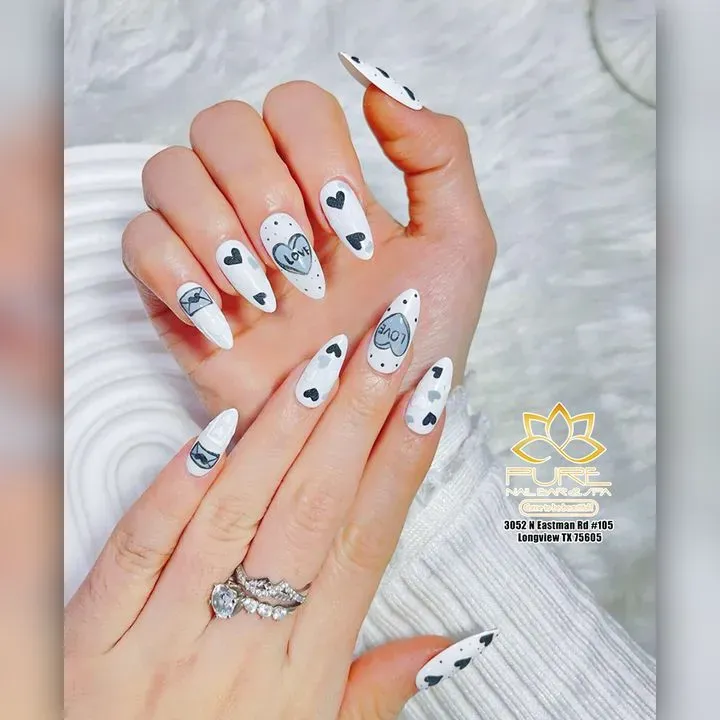 https://cdn.salonspotlight.com/photos/CBVzIjqKlRur3w8rfv0n/a4fa3a3a-0404-4dc3-be3d-5ecb5936798b_720x720