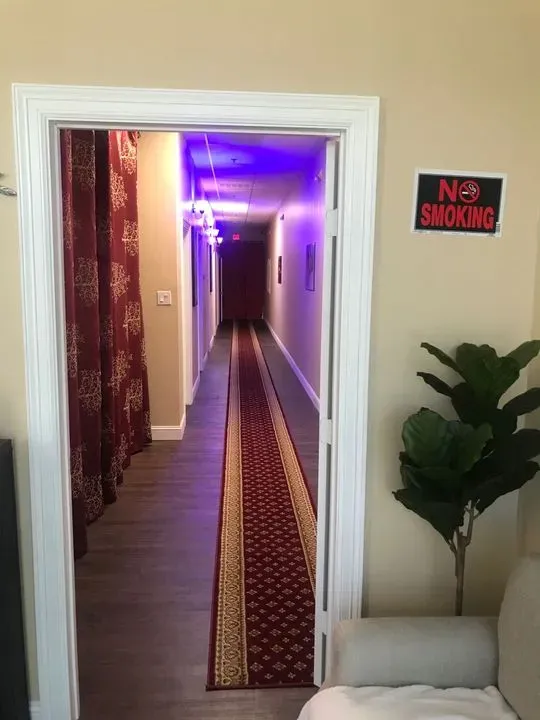 https://cdn.salonspotlight.com/photos/CBfUtdjTctALeoGde6Oa/2811f5e0-569a-4514-a630-4989cf878f5d_720x720