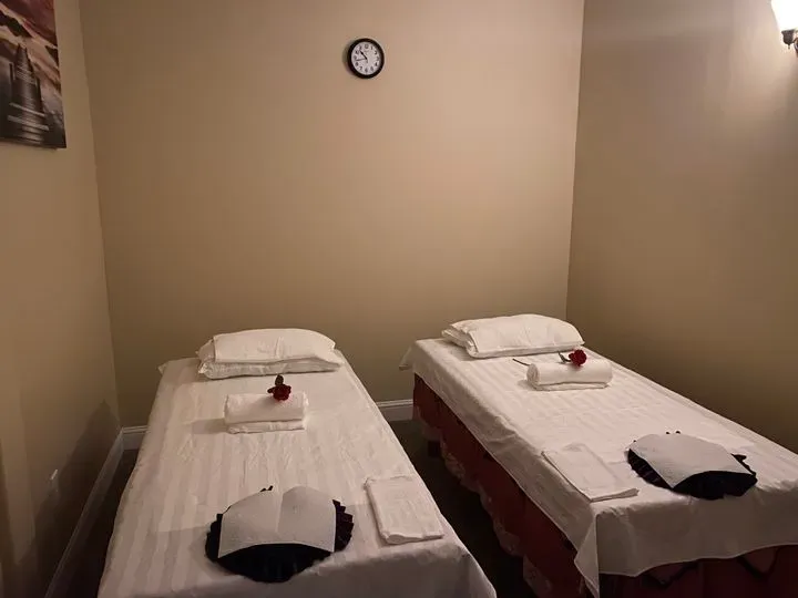 https://cdn.salonspotlight.com/photos/CBfUtdjTctALeoGde6Oa/8f1c66e7-00a0-45ef-99cc-dfb20fe425fe_720x720