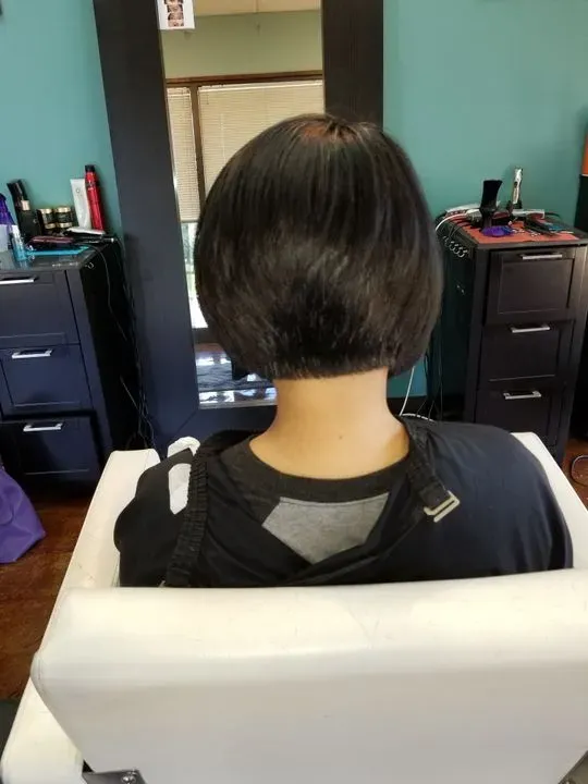 https://cdn.salonspotlight.com/photos/CDilR4JeBxAX4udm0JxY/9092fd3f-fec8-4653-9a44-601ec0d2bd76_720x720