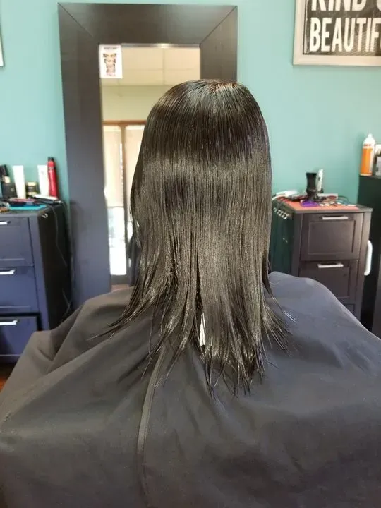https://cdn.salonspotlight.com/photos/CDilR4JeBxAX4udm0JxY/9d5dafb1-0151-4ac3-93ef-6eed332d5593_720x720