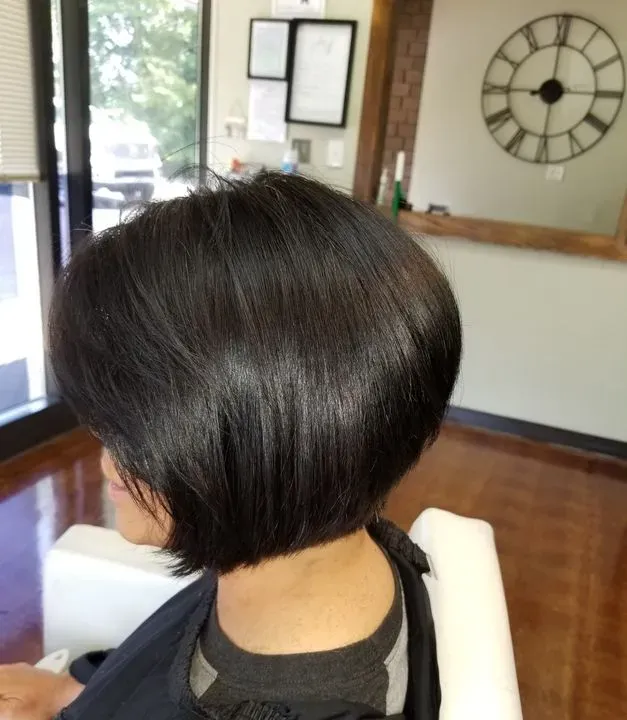 https://cdn.salonspotlight.com/photos/CDilR4JeBxAX4udm0JxY/a8d29cb7-394b-4de5-9410-aeccb0b3e568_720x720