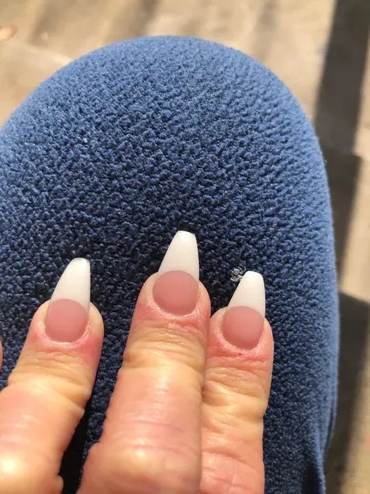 https://cdn.salonspotlight.com/photos/CPeafONmt6yBGiiG2VLP/6a7f2e5a-c5af-4baf-9414-204e3acb5585_720x720
