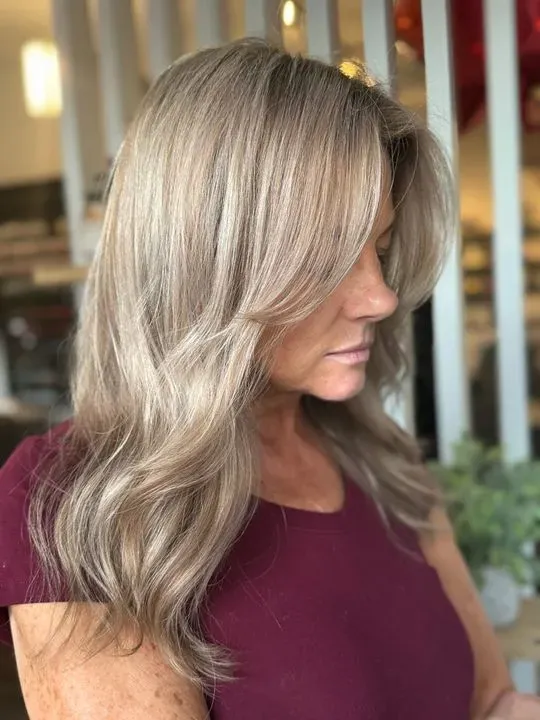 https://cdn.salonspotlight.com/photos/CQxZGfpyDauLAJMsZt92/89ad165f-8bd6-4a1d-9526-0b728b352cb3_720x720