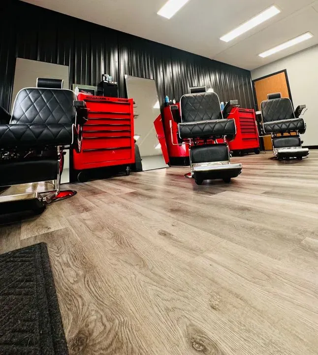 https://cdn.salonspotlight.com/photos/CRoUXCbrw4I09FLs5b5R/a4c8cd2a-61bd-4226-b541-d096938331ea_720x720